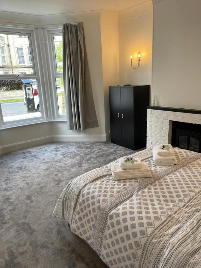 Impeccable 2-Bed Apartment In Eastbourne Bagian luar foto